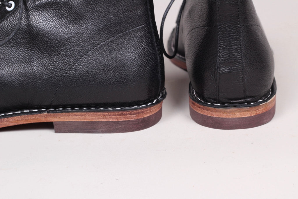 Men's 20s / 30s style athletic/sports leather shoe - Black - Peter