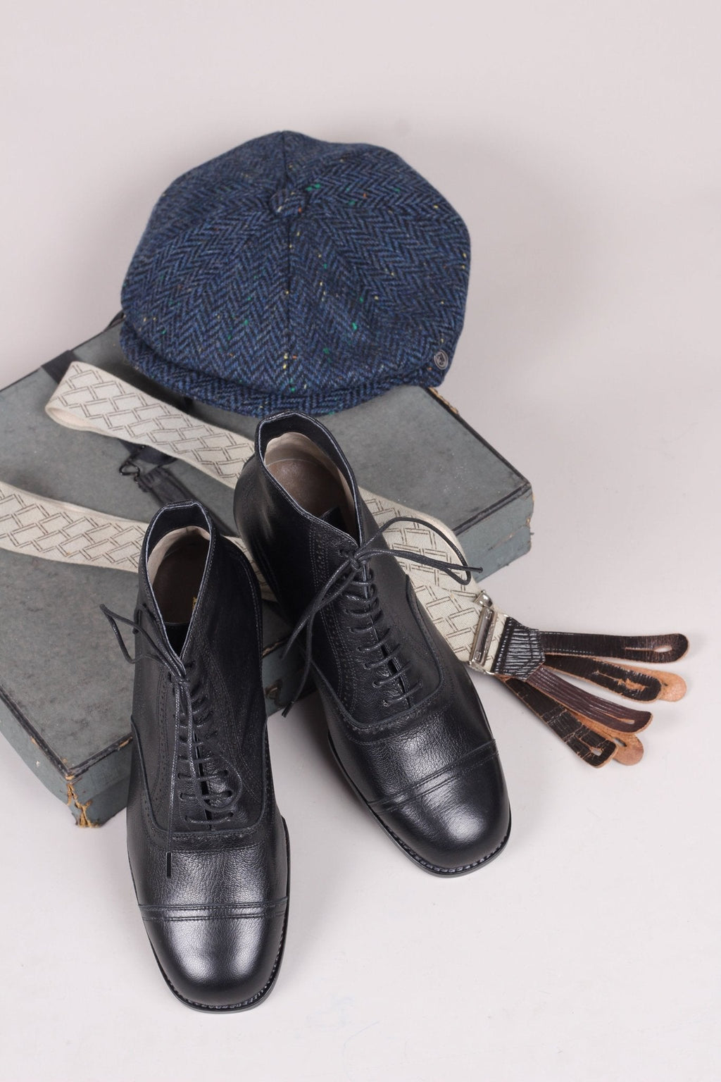 Men's late 20s / 30s style everyday leather ankle boot - Black - Tom