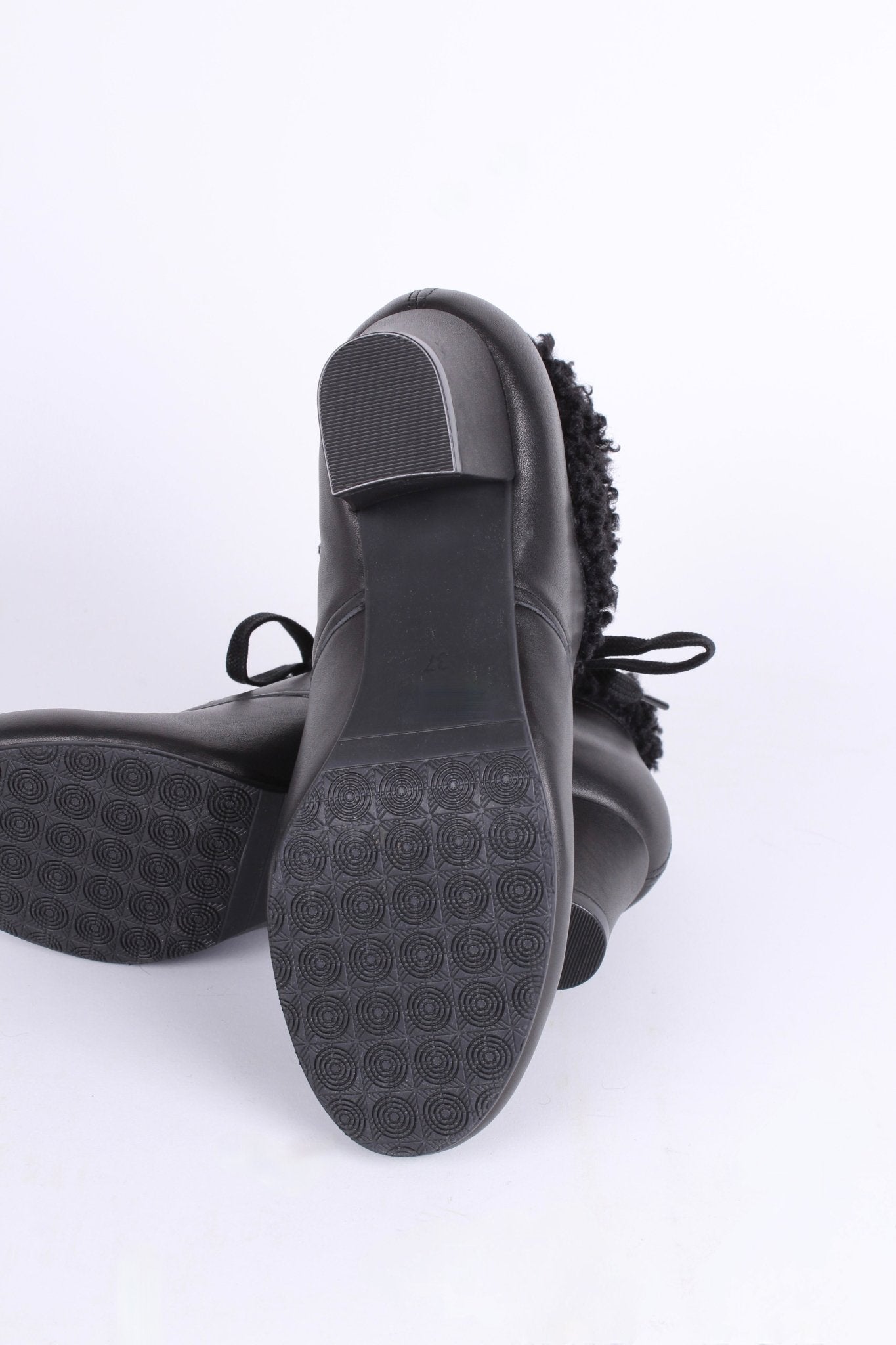 Soft 1940s /1950s booties with wool shearling - Black - Karin