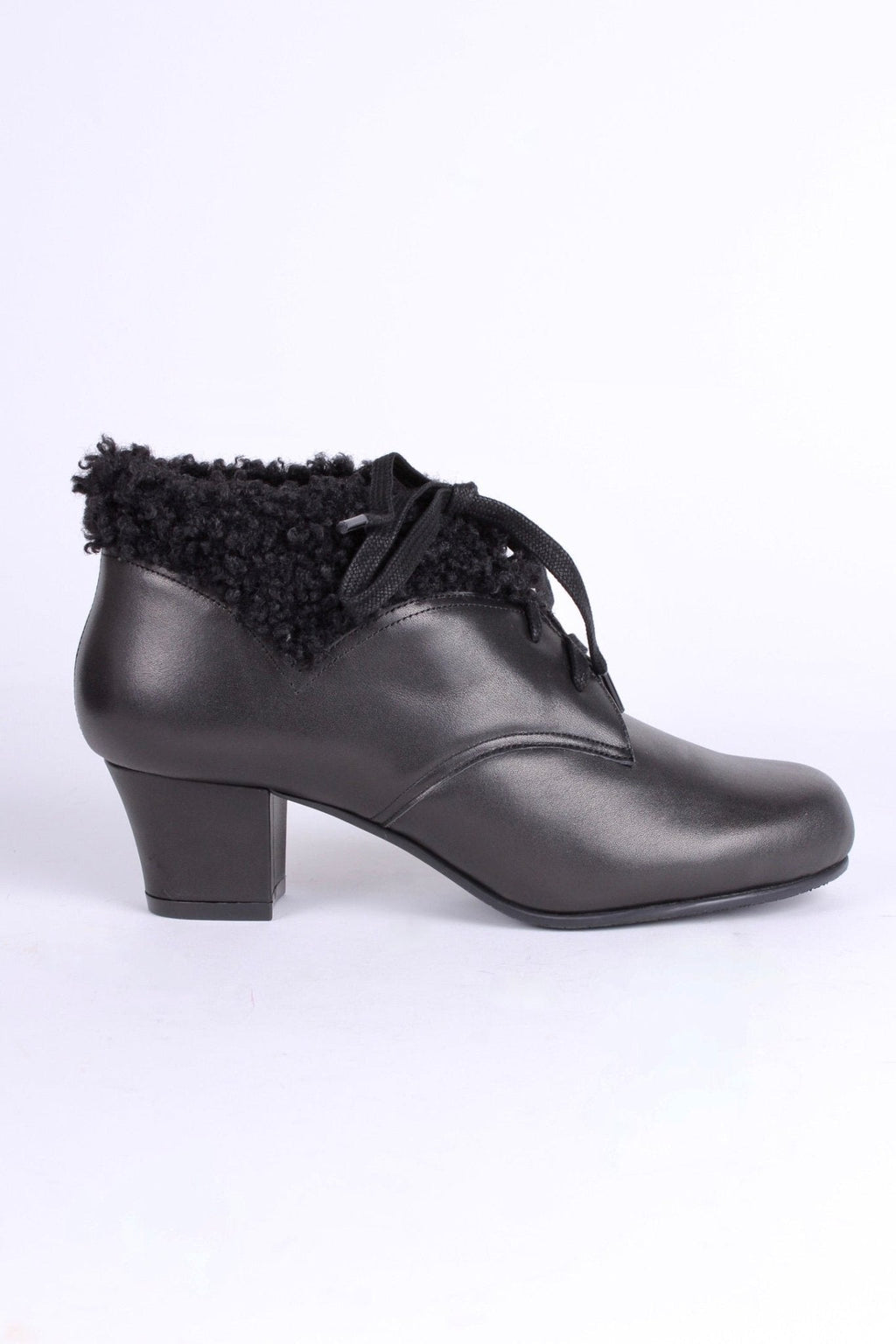 Soft 1940s /1950s booties with wool shearling - Black - Karin