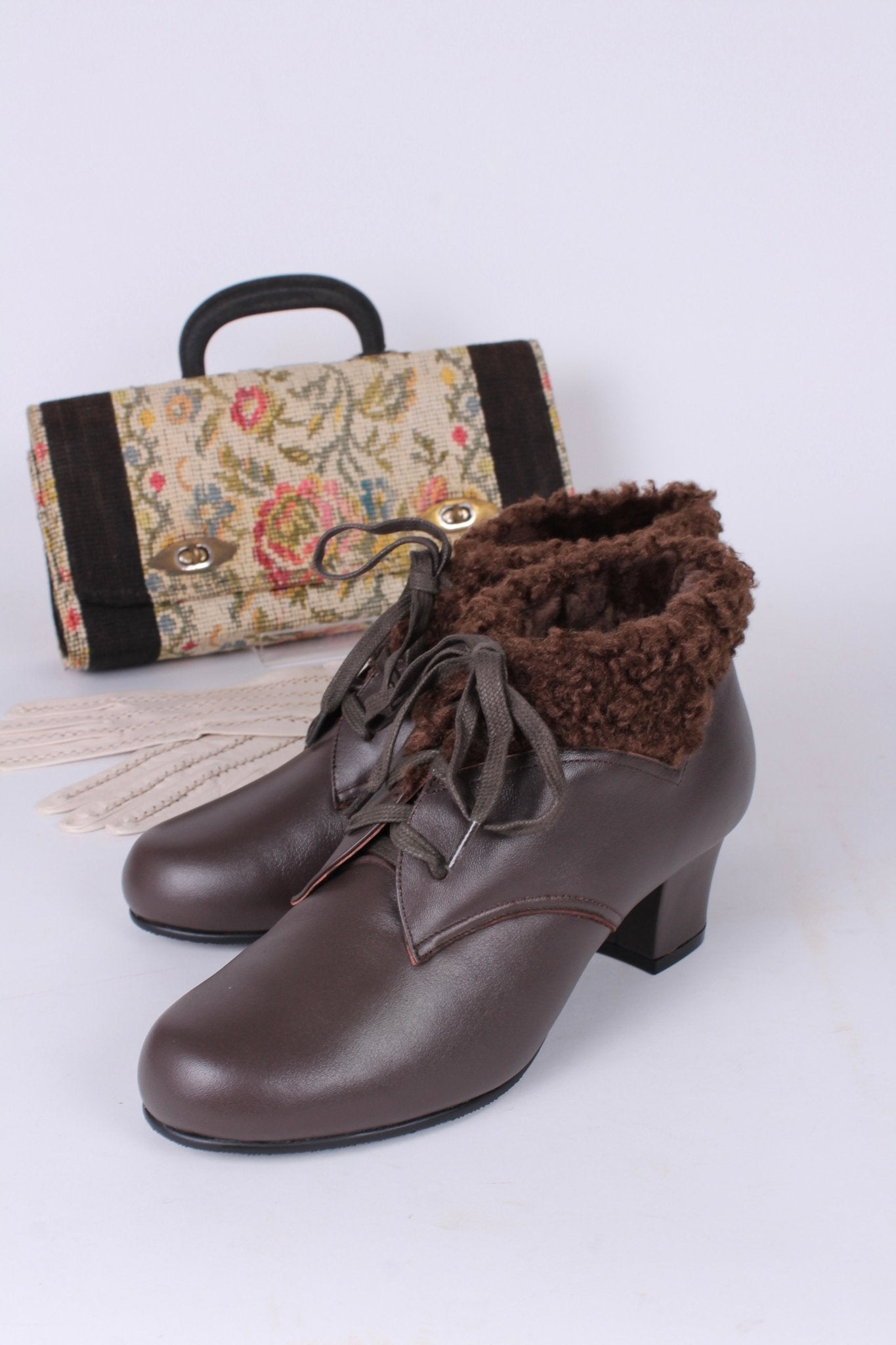 Soft 1940s /1950s booties with wool shearling - Dark Brown - Karin